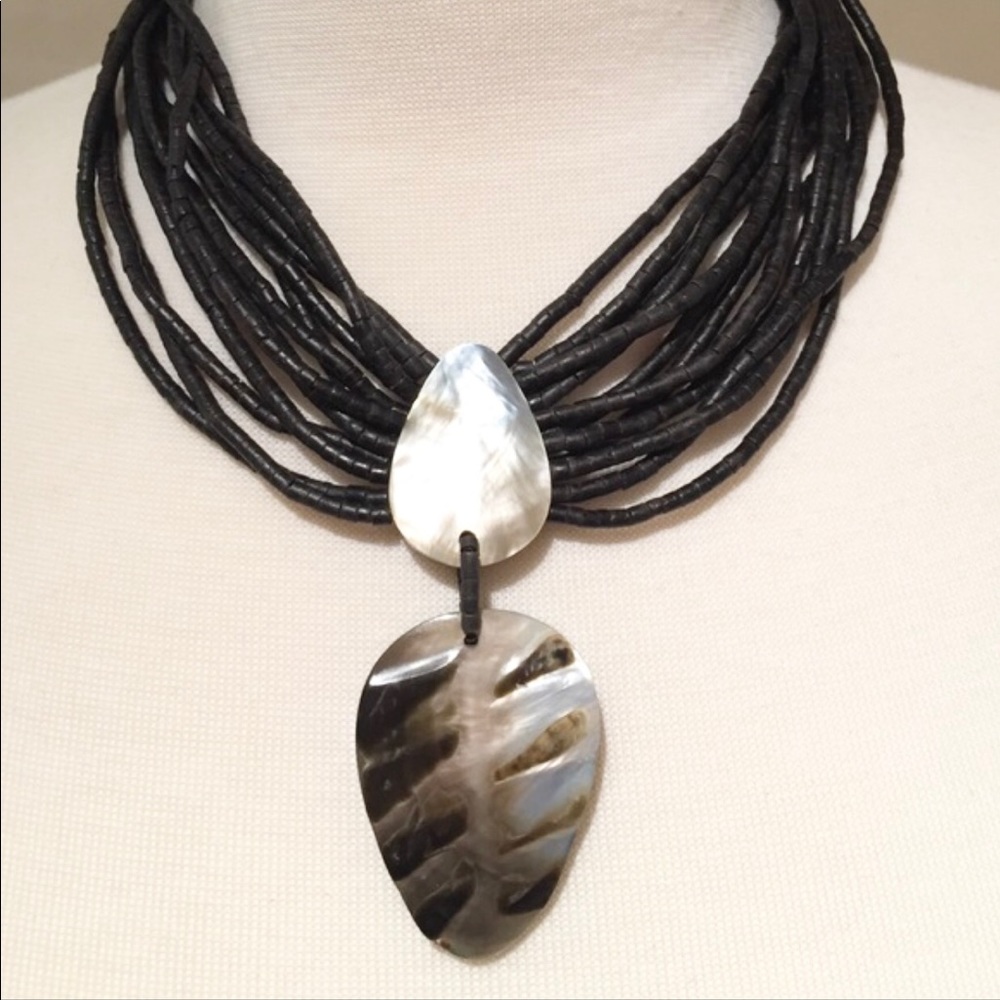 Necklace Wood and mother of pearl - Picture 1 of 5